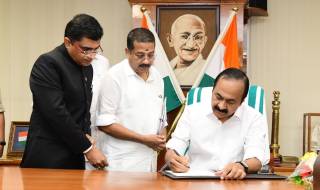 വി.ഡി. സതീശന്റെ സത്യപ്രതിജ്ഞാ ചടങ്ങ്
