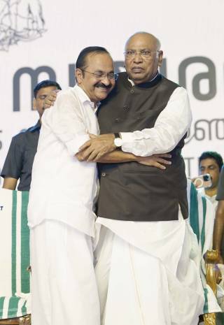 വി.ഡി. സതീശന്റെ സത്യപ്രതിജ്ഞാ ചടങ്ങ്