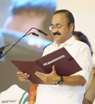 വി.ഡി. സതീശന്റെ സത്യപ്രതിജ്ഞാ ചടങ്ങ്